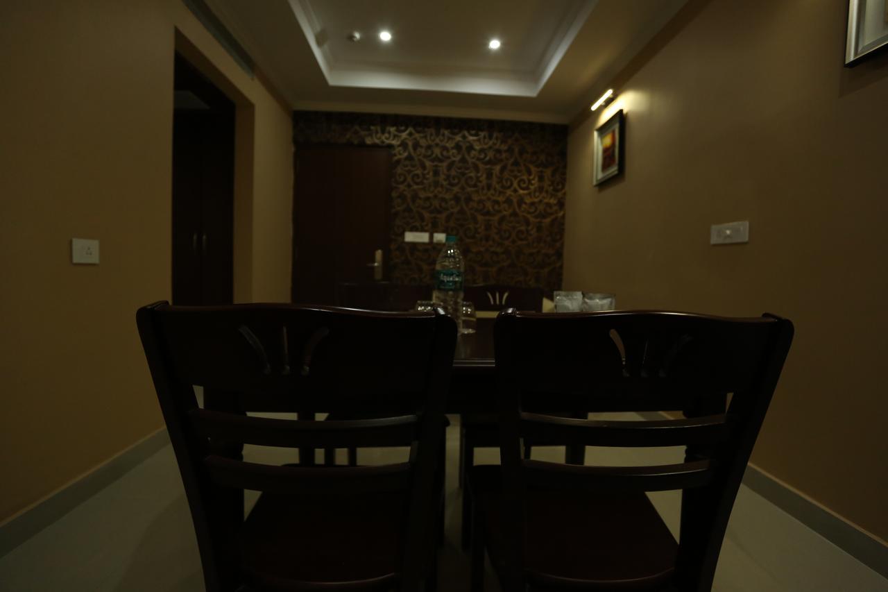 Kamlesh Continental Hotel Angul Værelse billede